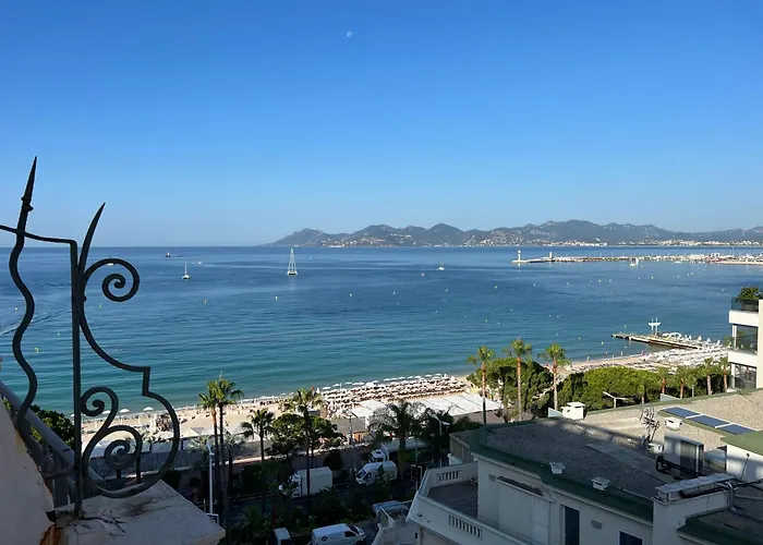 Croisette Palais Miramar - sea view